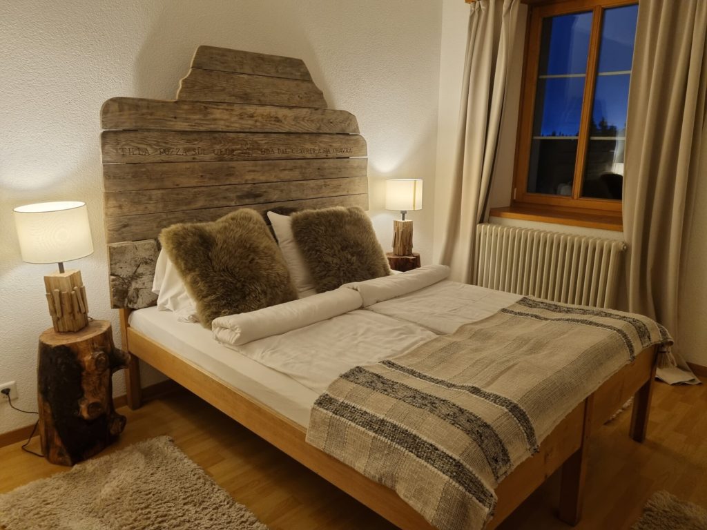 https://old.hotel-marchairuz.ch/wp-content/uploads/2023/06/Chambre-double-lits-separe--1024x768.jpg